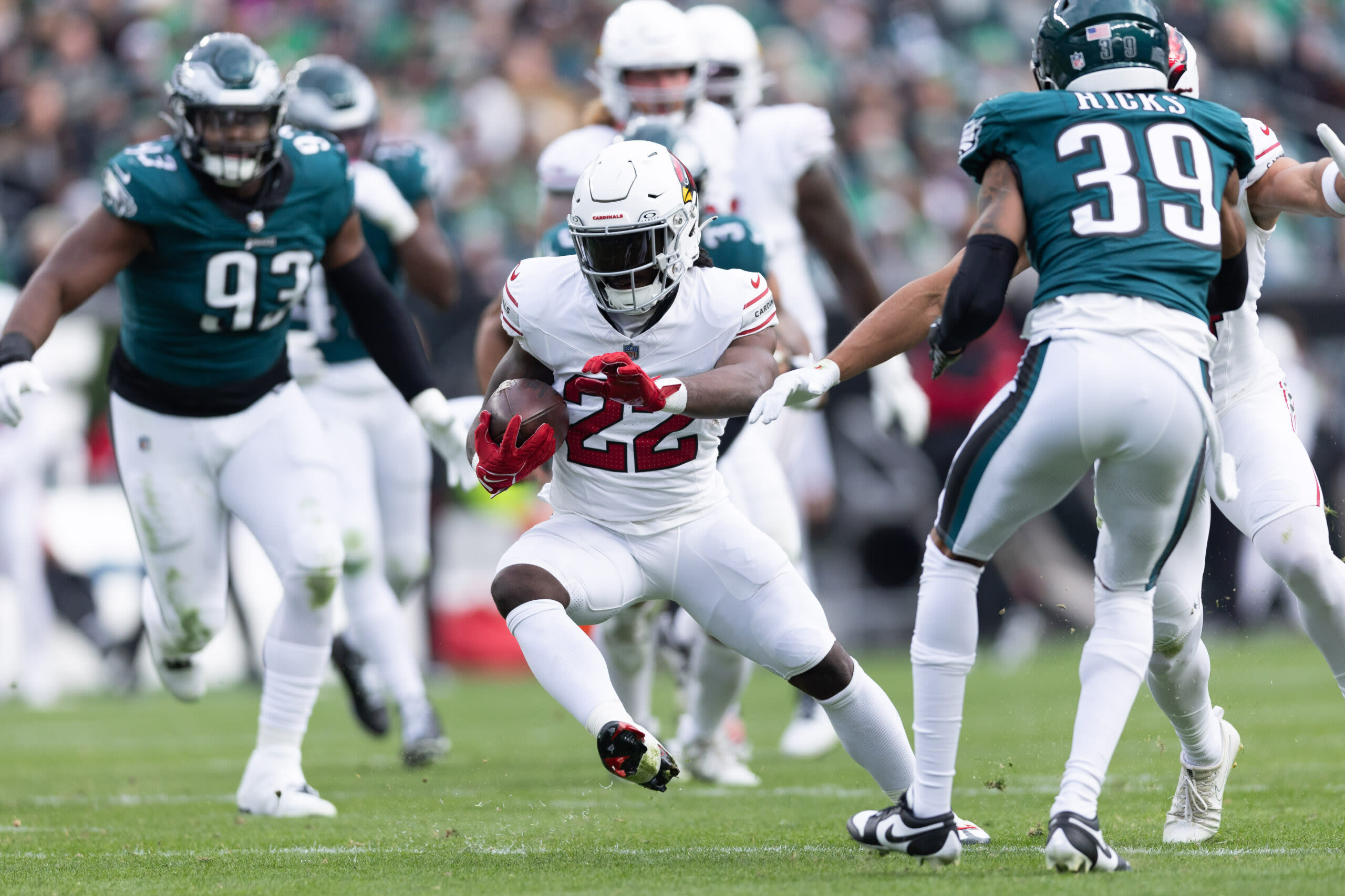 Cardinals RB Michael Carter hits salary escalator for 2024