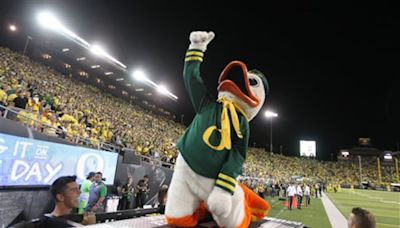 Oregon Ducks football fans must have Peacock to watch this week’s game vs Boise State