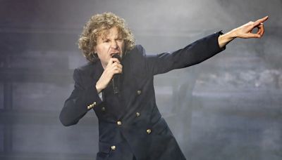 Beck Kicks Off 2024 Orchestral Tour: Video + Setlist