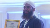 Dawat-e-Islami volunteer awarded British Citizen Award at Parliament