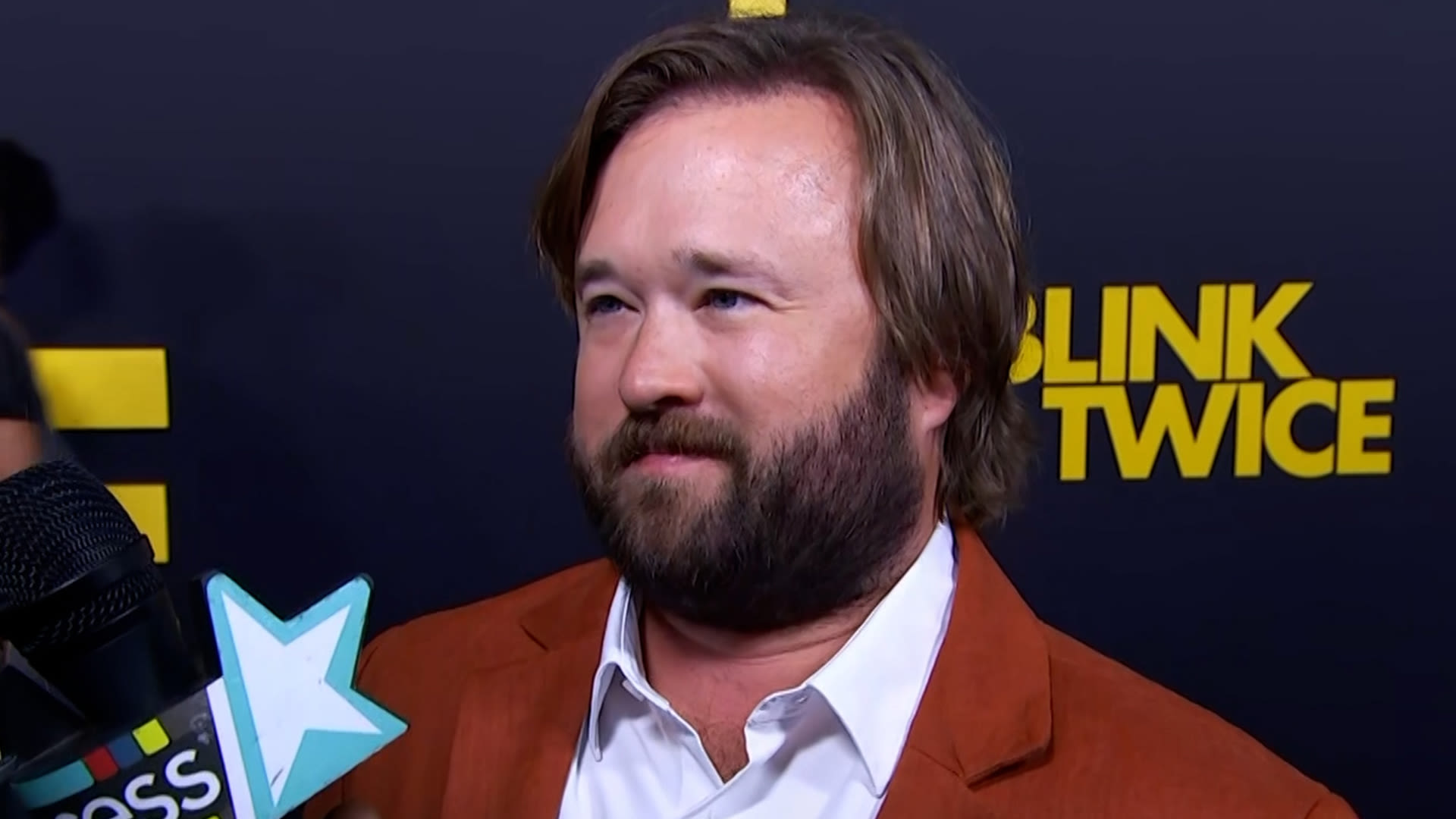 Haley Joel Osment Praises Bruce Willis' 'Courageous' Family After Dementia Diagnosis | Access