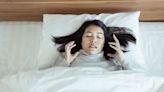 揭密「睡覺說夢話5大原因」！小心是帕金森氏症、失智症初期徵兆 這樣做停止說夢話