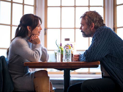 'Murder in a Small Town': Rossif Sutherland, Kristin Kreuk lead crime drama dedicated to Donald Sutherland