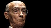 Saramago, cien años del nieto de campesinos que atrapó la realidad con ironía