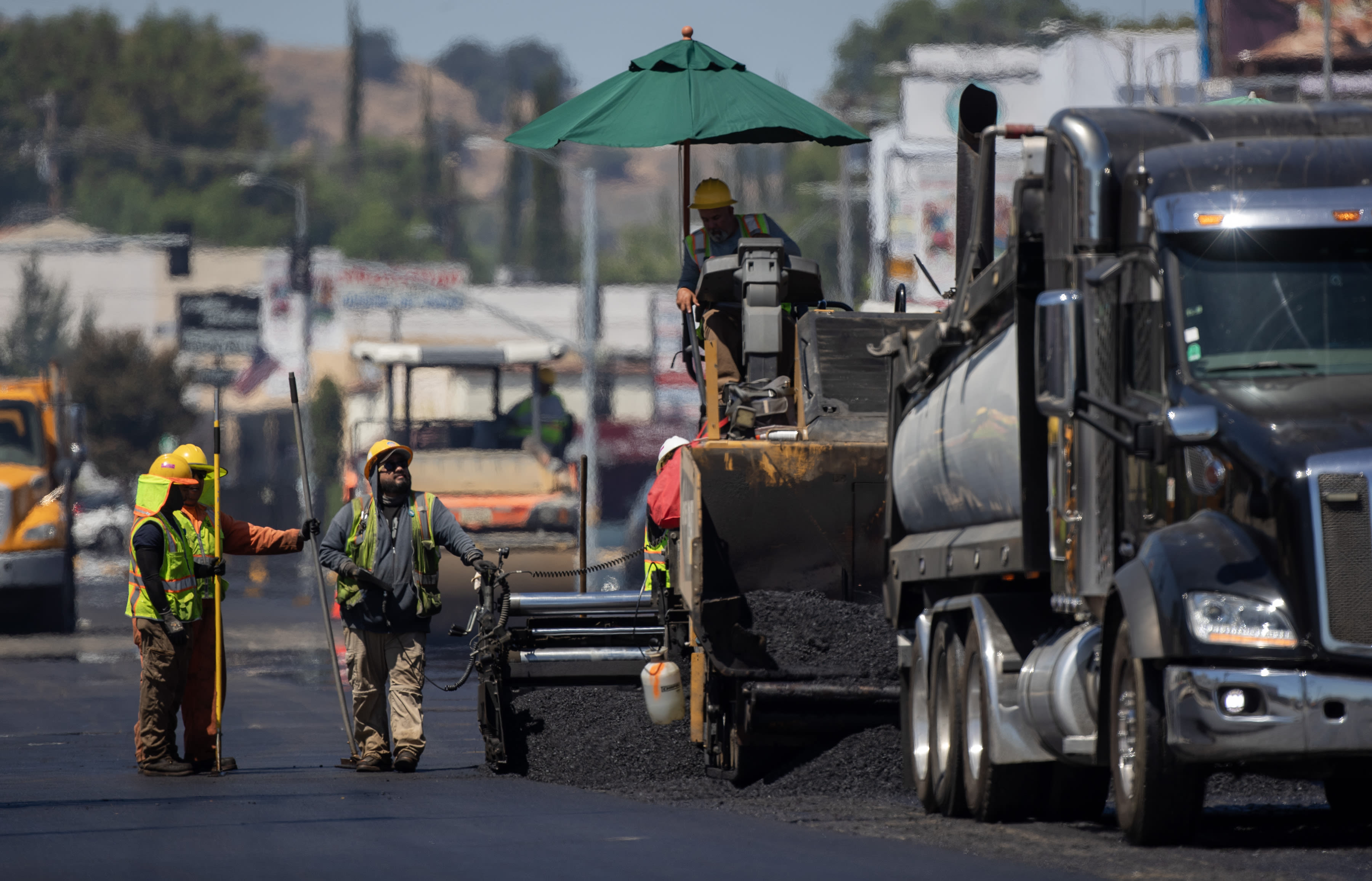 'Heat dome' brings California's first heat wave of the season, with triple-digit temperatures