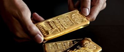 Gold Steadies Above $2,400 as Markets Boost Bets on Fed Pivot