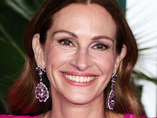 Julia Roberts Just Debuted A New Shaggy Haircut For Her Latest Magazine Cover That’s Perfect For Spring