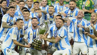 Copa America : Messi blessé, coup d'envoi retardé, l'Argentine l'emporte face à la Colombie dans un contexte tendu