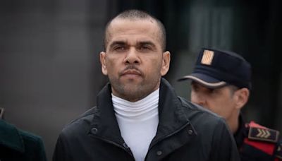 El inesperado movimiento de Dani Alves que ha hecho saltar todas las alarmas