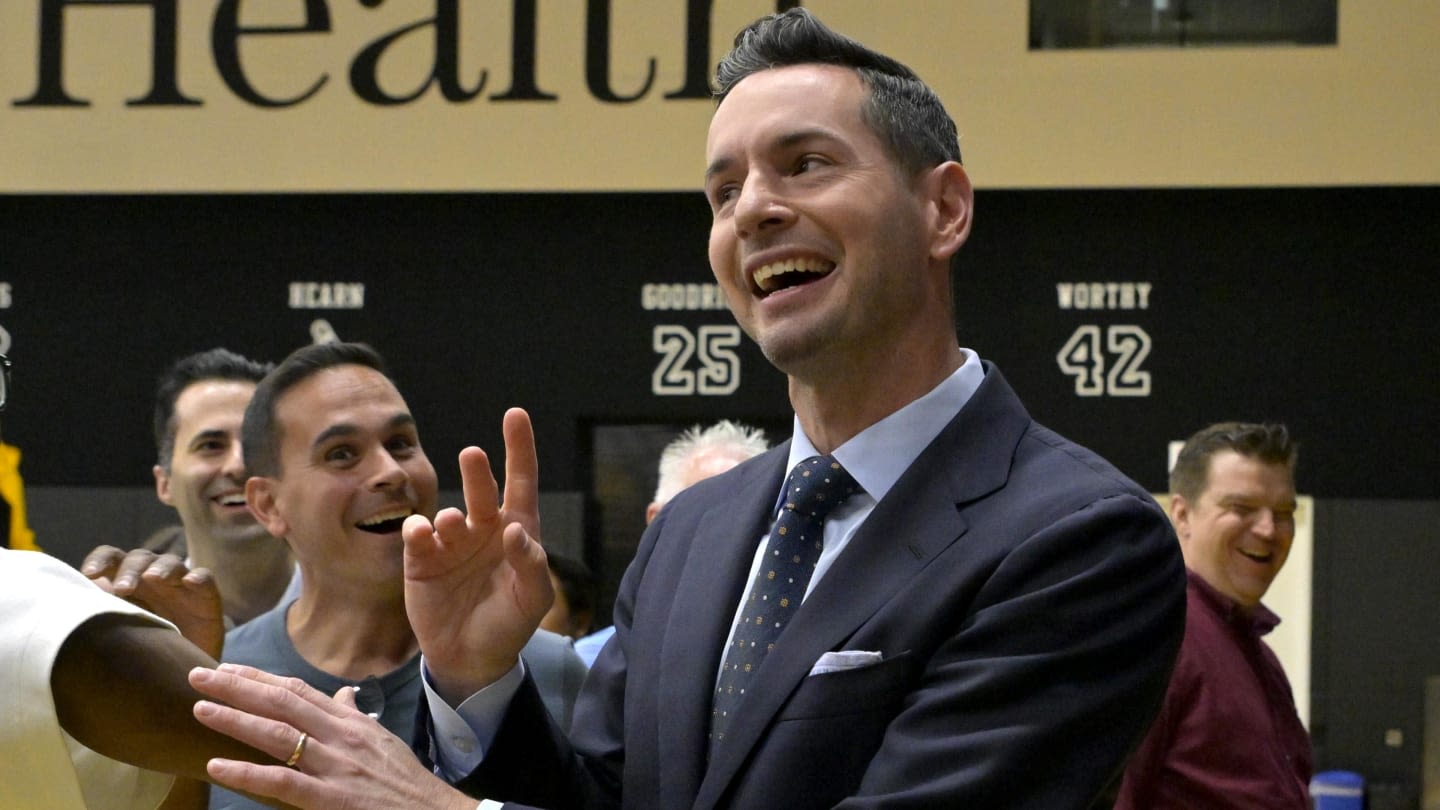 Lakers News: Head Coach JJ Redick Cheers on Dodgers