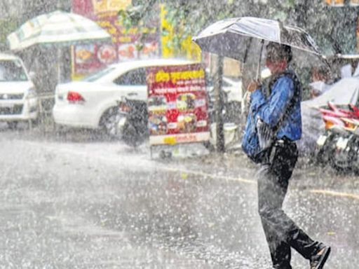 Maharashtra rain: IMD issues ‘red’ alert till tomorrow; heavy showers likely in Mumbai, Thane | Weather updates