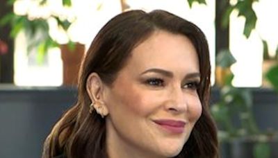 Alyssa Milano Opens Up About the Challenges of Playing Roxie Hart in ‘Chicago’ on Broadway - E! Online