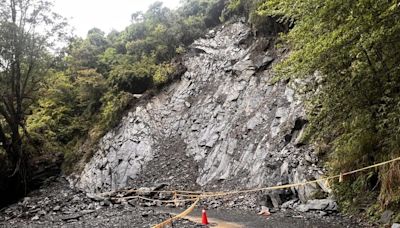 大鹿林道東線5.2公里處坍方 自行車禁入、暫緩登山