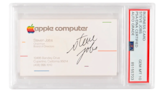 Una tarjeta de visita firmada por Steve Jobs de 1983 recién vendida por 181.000 dólares - Diario El Sureño