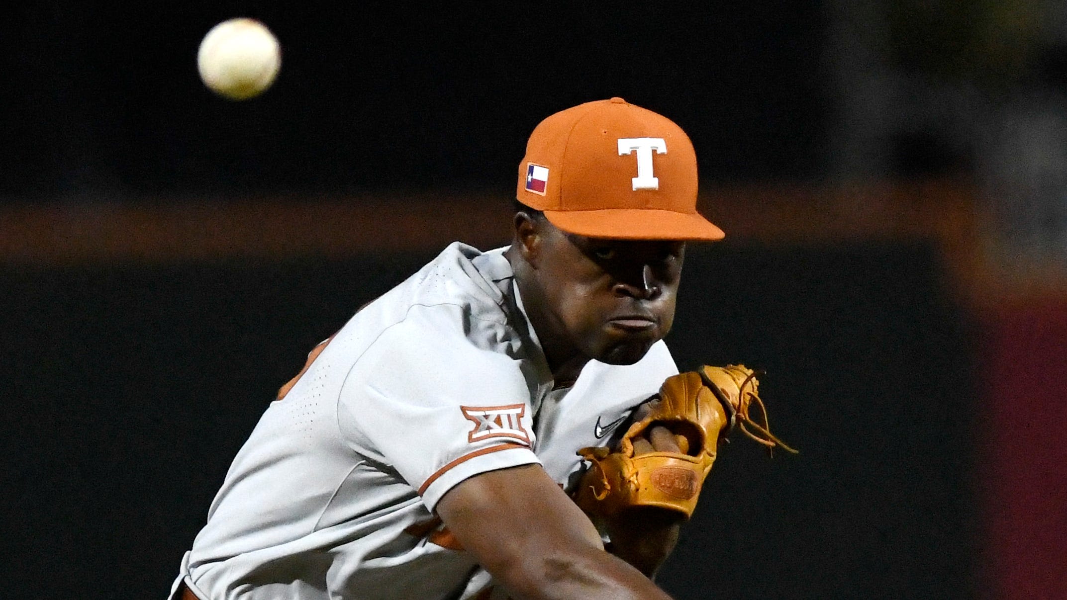 Texas baseball, once struggling but now rising, reveals its resilience repeatedly | Bohls