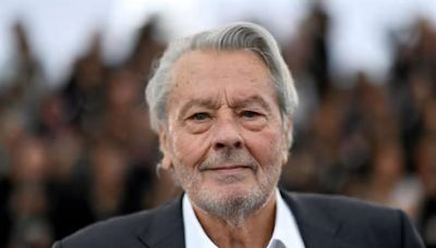 Alain Delon, tribunale nomina gestore per il suo patrimonio