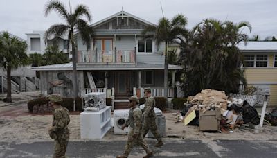 El huracán Milton se acerca con furia a Florida: evacuaciones contra reloj, un tornado y los parques de Disney cerrados