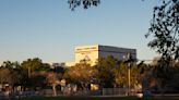 Las familias de los muertos en el tiroteo en la escuela de Parkland pueden recorrer el sitio