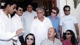 22 years of ’Om Jai Jagadish’: Anupam Kher shares throwback photo from the sets