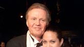 Jon Voight, el padre de Angelina Jolie, cree que la actriz ha estado expuesta a la propaganda