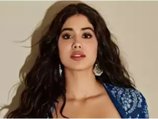 Janhvi Kapoor's airport look is a masterclass in comfortable fashion: video inside | Hindi Movie News - Times of India