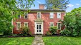 Home Showcase: Start a new history with Framingham Colonial