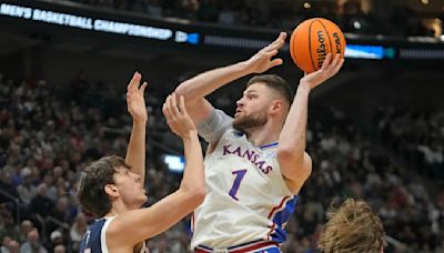 Hunter Dickinson announces his return to KU; UCLA signs Tyler Bilodeau from portal