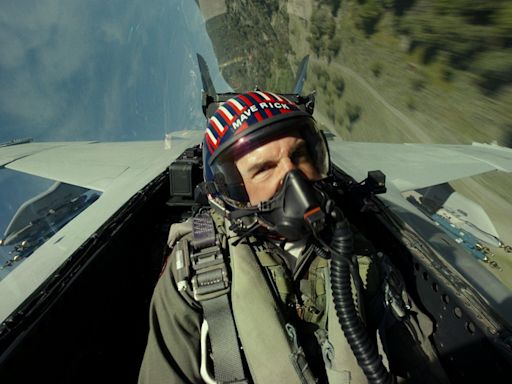 Did Tom Cruise and the "Top Gun: Maverick" cast really fly their planes?