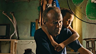 ‘The Village Next to Paradise’ Review: Somali Family Drama Doubles as a Potent Portrait of Life in the Shadow of War