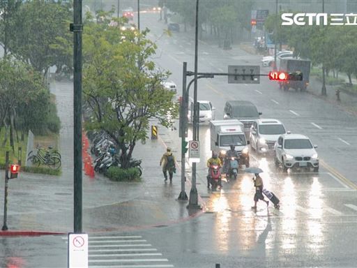 快訊／午後雨彈開炸！1地區大雷雨狂灌1小時 10縣市大雨特報