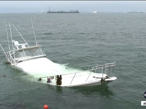 Power boat crashes into Long Beach jetty, killing 1 and injuring 10