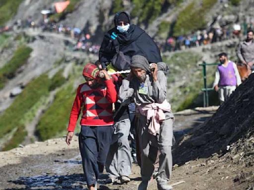 Amarnath Yatra 2024: Over 13,000 pilgrims pay obeisance at cave shrine on first day