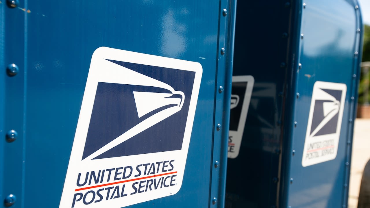 Fired postal worker broke in 5 times to steal mail, feds say