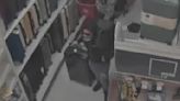 Sospechosos ingresan armados a un Target y roban mercancía en el Bronx