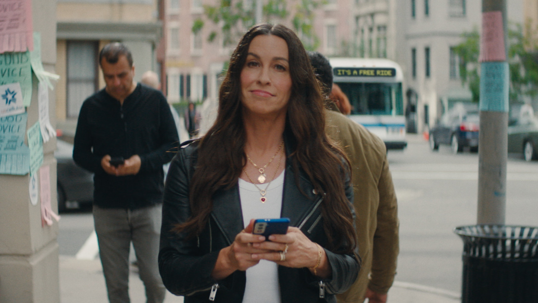 UScellular and Alanis Morissette Highlight Ironies of Modern-Day Phone Usage | LBBOnline