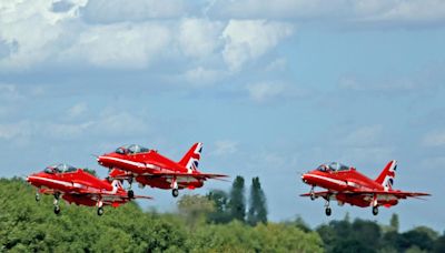 The timings as legendary Red Arrows set to roar into Southend this weekend