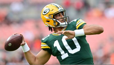 Jordan Love throws 65-yard touchdown pass for Packers