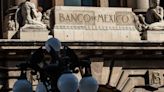 Economía de México se ‘apachurra’: Banxico baja pronóstico de crecimiento a 2.4% para 2024