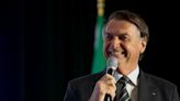 Família Bolsonaro segue Trump e lança loja online para vender de calendário a tábua de carne