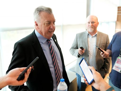 Columbus Blue Jackets' Waddell says new coach will not be picked before free agency