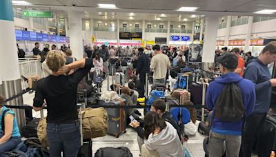 More flight cancellations and delays expected in wake of global IT outage