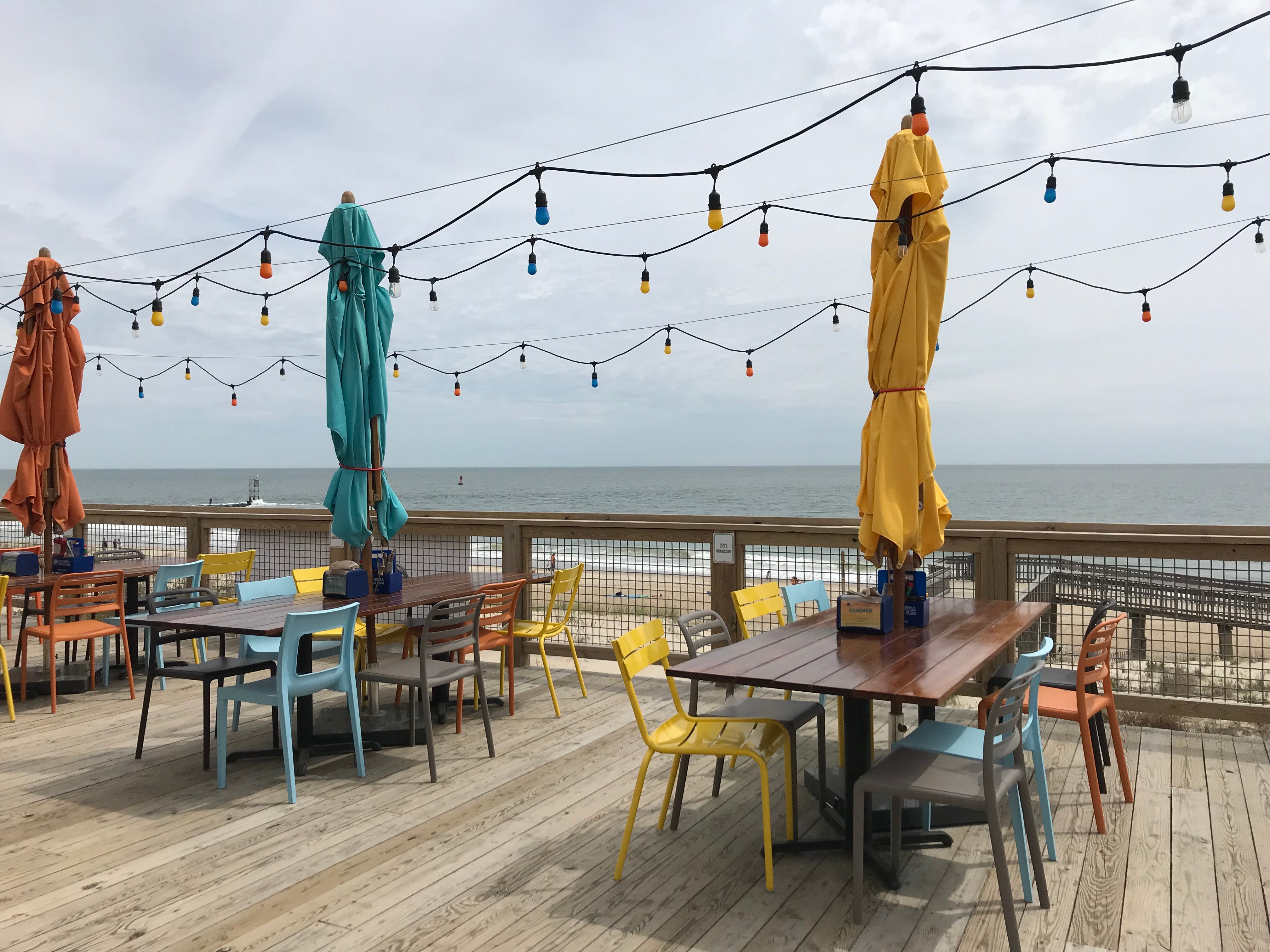 Dine outdoors at these restaurants in and around Delaware