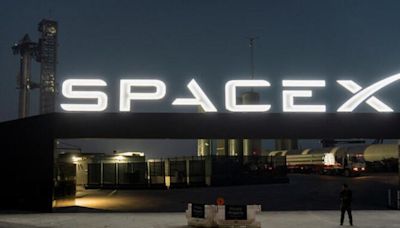 SpaceX asks Texas judge to block NLRB case over severance agreements