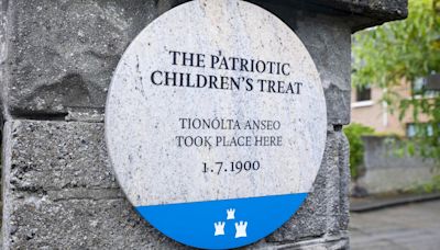 Plaque unveiled to remember nationalist event from 1900