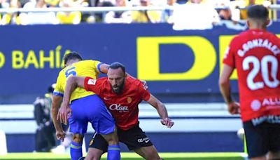 Resumen, goles y highlights del Cádiz 1 - 1 Mallorca de la jornada 33 de LaLiga EA Sports