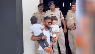 Hardik Pandya Natasa Stankovic Separation: Cricketer Reunites With Son Agastya; Video Goes Viral