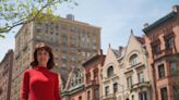 Irene Vallejo disfruta de visita exclusiva a biblioteca central de Nueva York