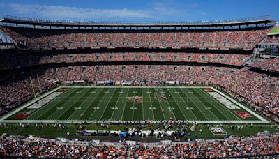 Browns' plans for move to new dome stadium hits snag as county backs city's renovation proposal