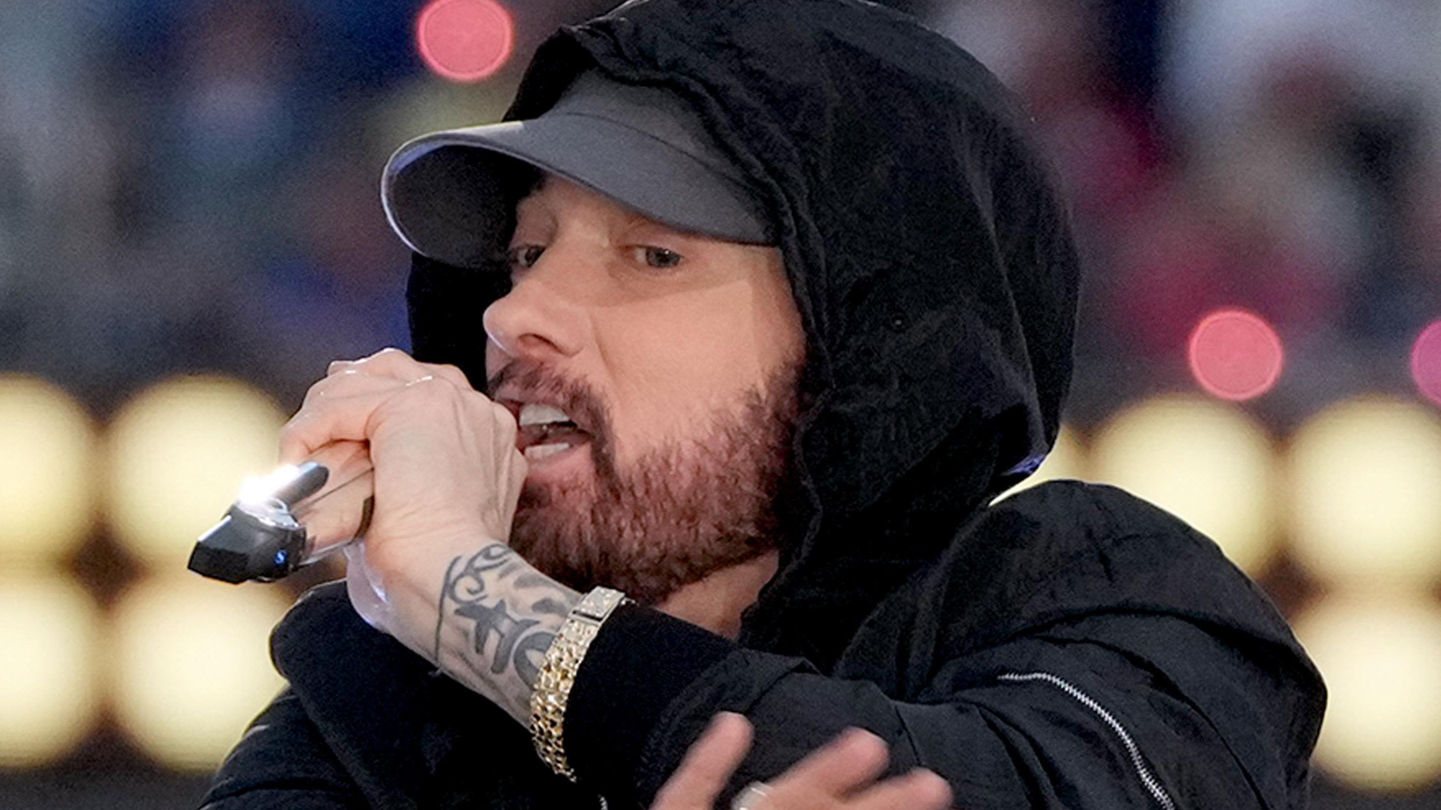 Eminem's The Death of Slim Shady 'a mixed bag'