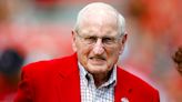 Vince Dooley, longtime Georgia football coach, dies at 90